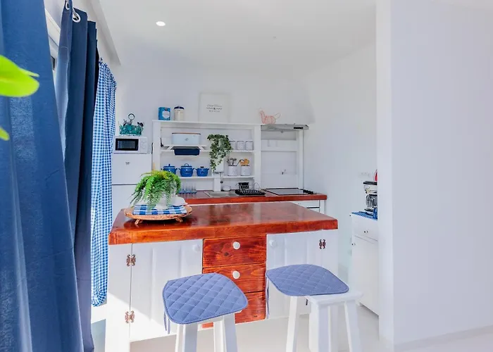 Luxury Slavica By The Sea,with Garden 아파트