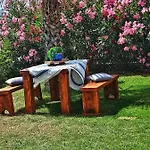 Luxury Slavica By The Sea,with Garden *