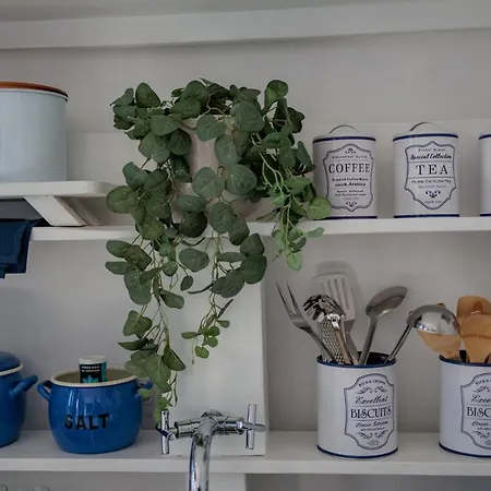 Luxury Slavica By The Sea,with Garden Апартаменты *