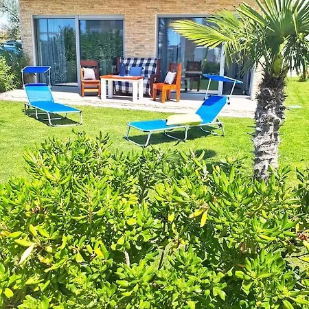 Luxury Slavica By The Sea,with Garden