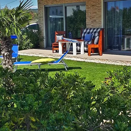 Apartment Luxury Slavica By The Sea,with Garden *