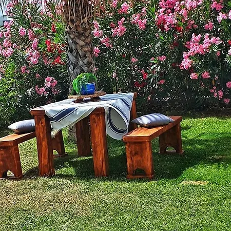 Luxury Slavica By The Sea,with Garden *