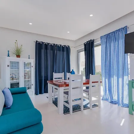 Luxury Slavica By The Sea,with Garden *