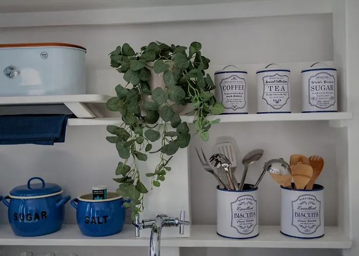 Luxury Slavica By The Sea,with Garden Apartment *