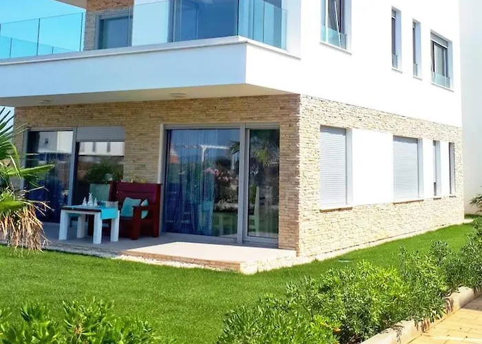 Luxury Slavica By The Sea,with Garden Apartment Sukosan