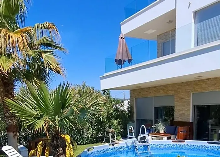 Luxury Slavica By The Sea,with Garden Apartman *